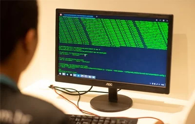 Samsung e UEA oferece curso gratuito que ensina a fazer aplicativos para telefone em Manaus