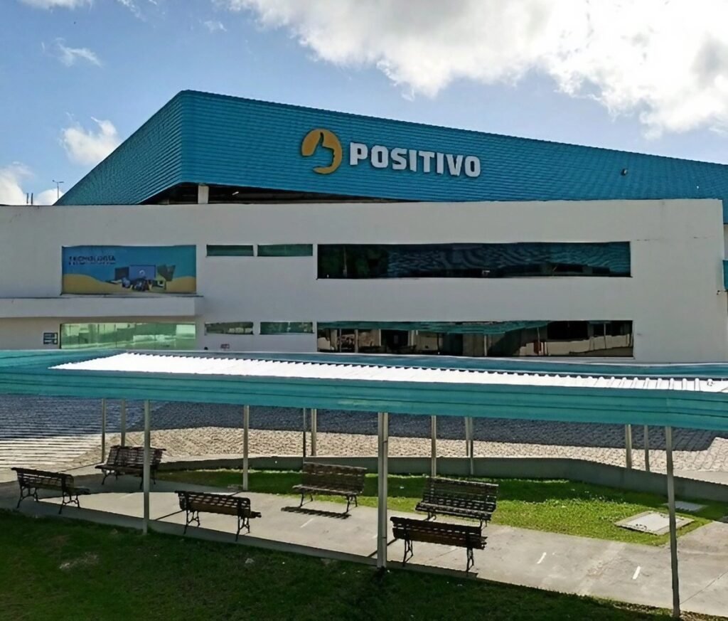 Positivo investirá R$ 300 milhões em inteligência artificial e inovação industrial no Brasil