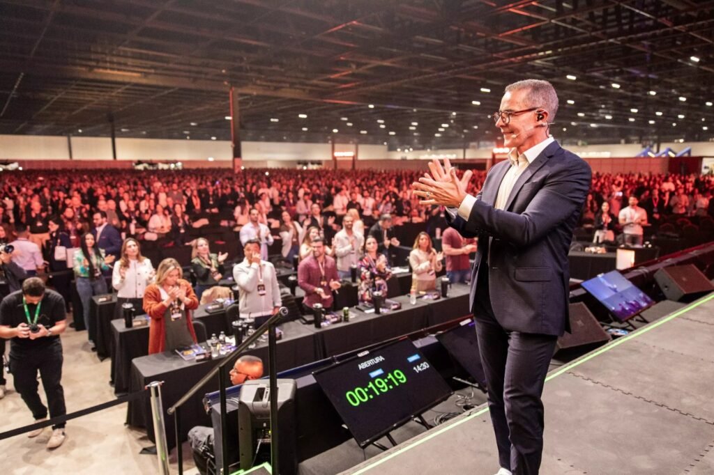 Singulari Consultoria celebra 14 anos com o lançamento de plataforma que torna a cultura organizacional orientada a dados