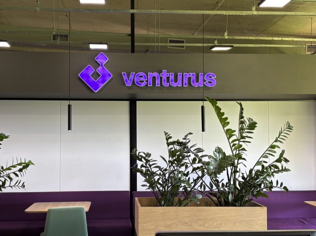 Venturus abre inscrições para curso gratuito de tecnologia voltado a pessoas pretas, pardas e indígenas